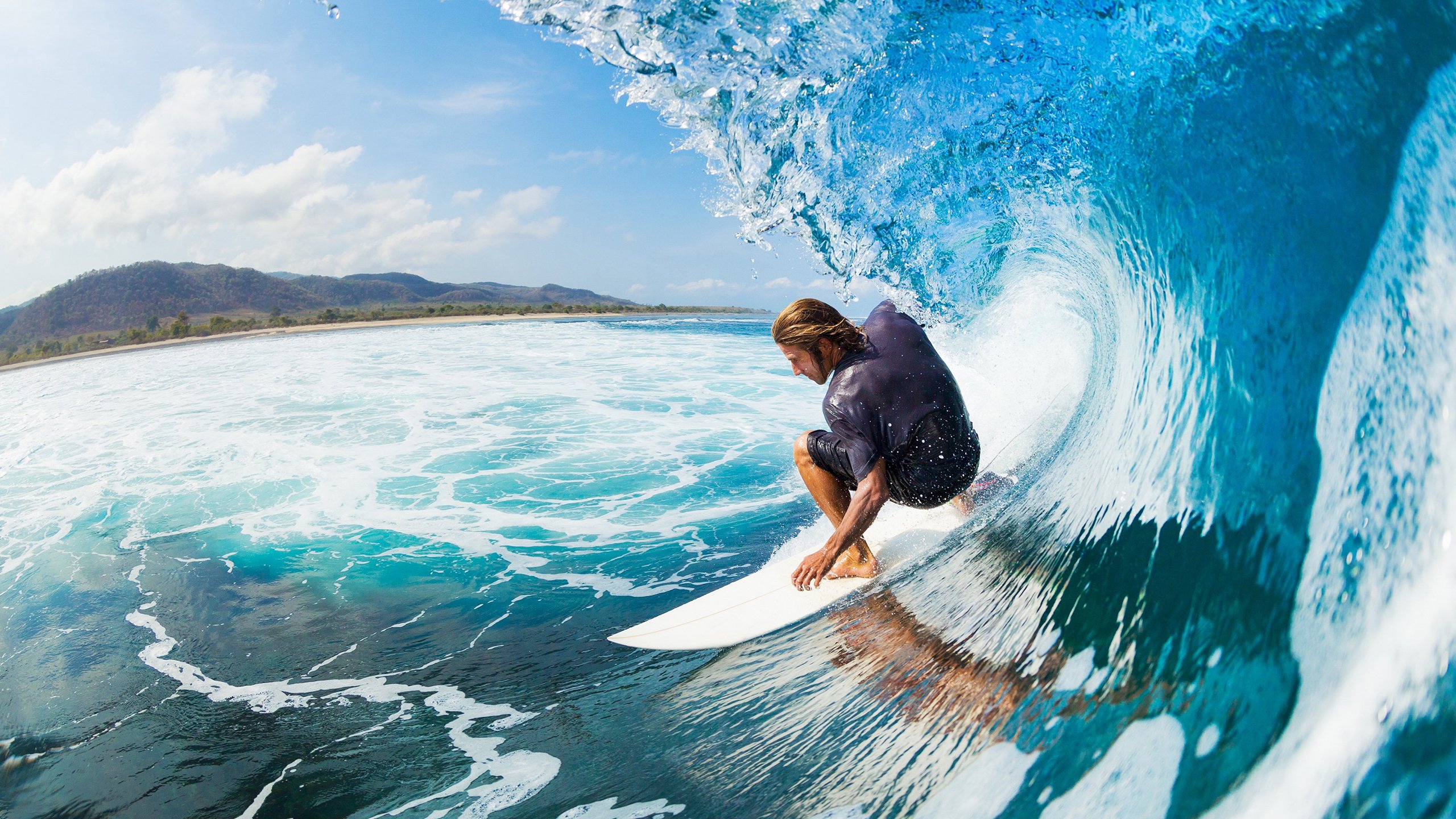 哈兰德在对抗强队时不仅得分还积极参与团队防守，哈兰德到底什么水平