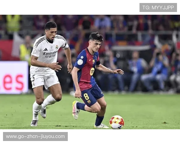 巴萨控球耐心倒脚，佩德里突入禁区挑射漂亮得分